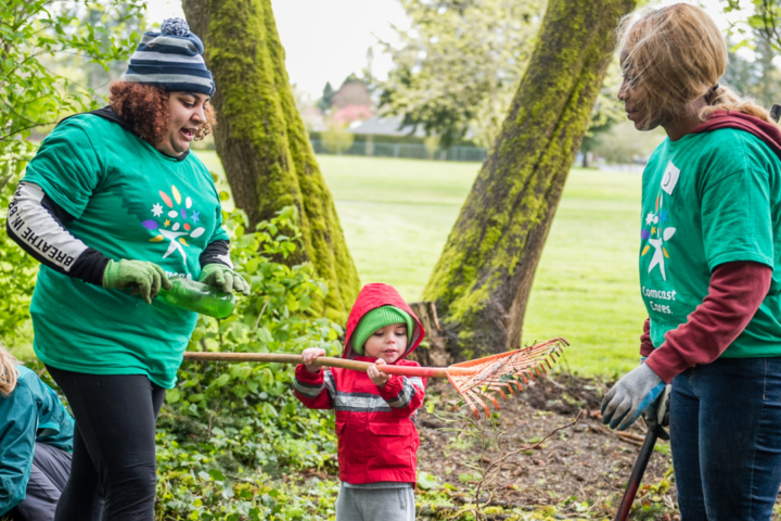 urban forestry volunteers