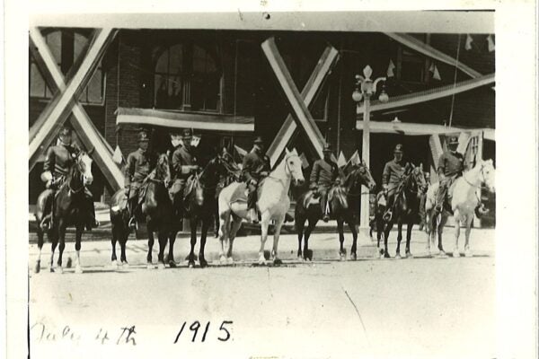 1915 police image on horses