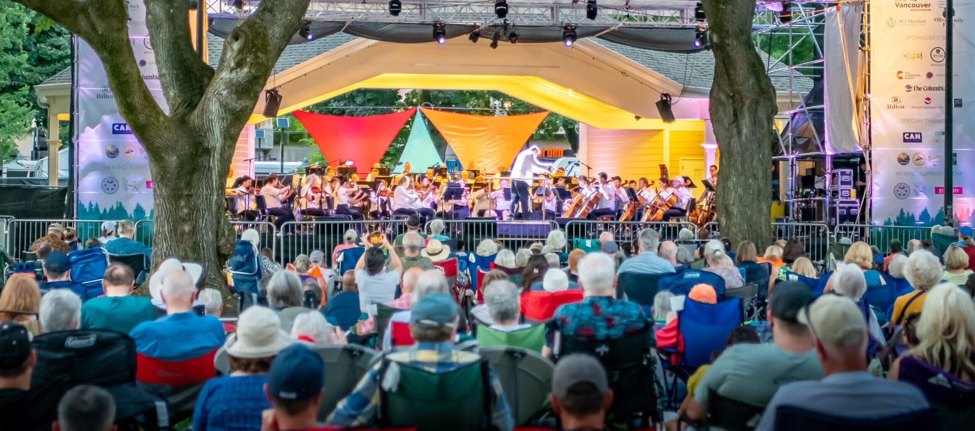 Vancouver Arts & Music Festival packed main stage with performers in Esther Short Park